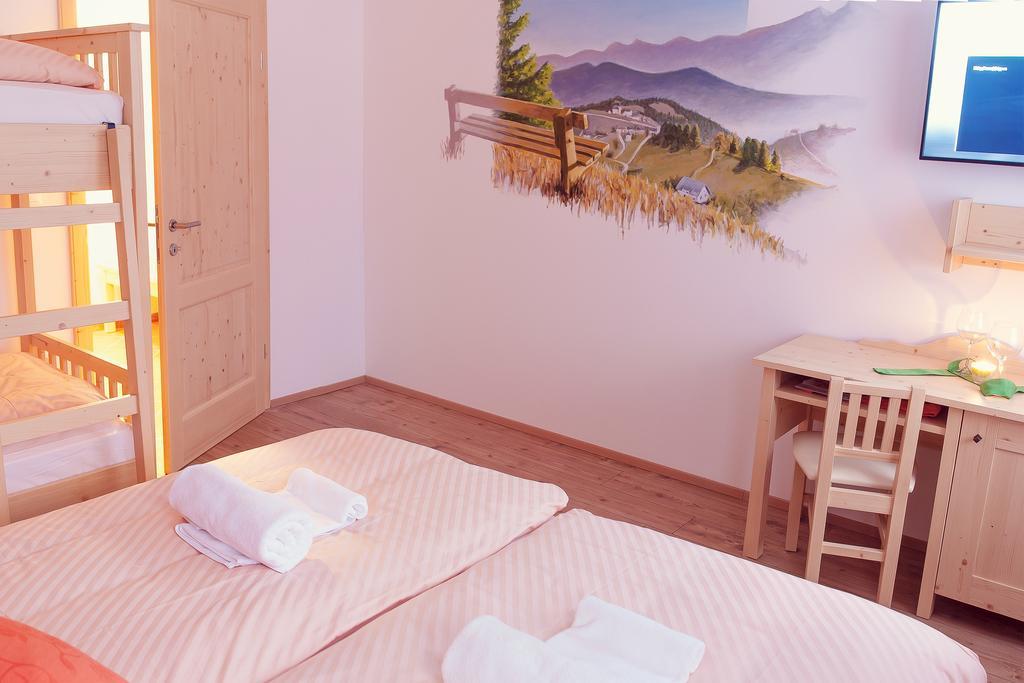 Guesthouse Macesen Spodnja Sorica Bilik gambar